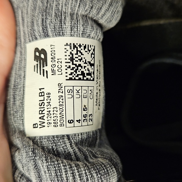 New Balance Fresh foam sneakers size 6 like new worn 1x - Picture 6 of 6